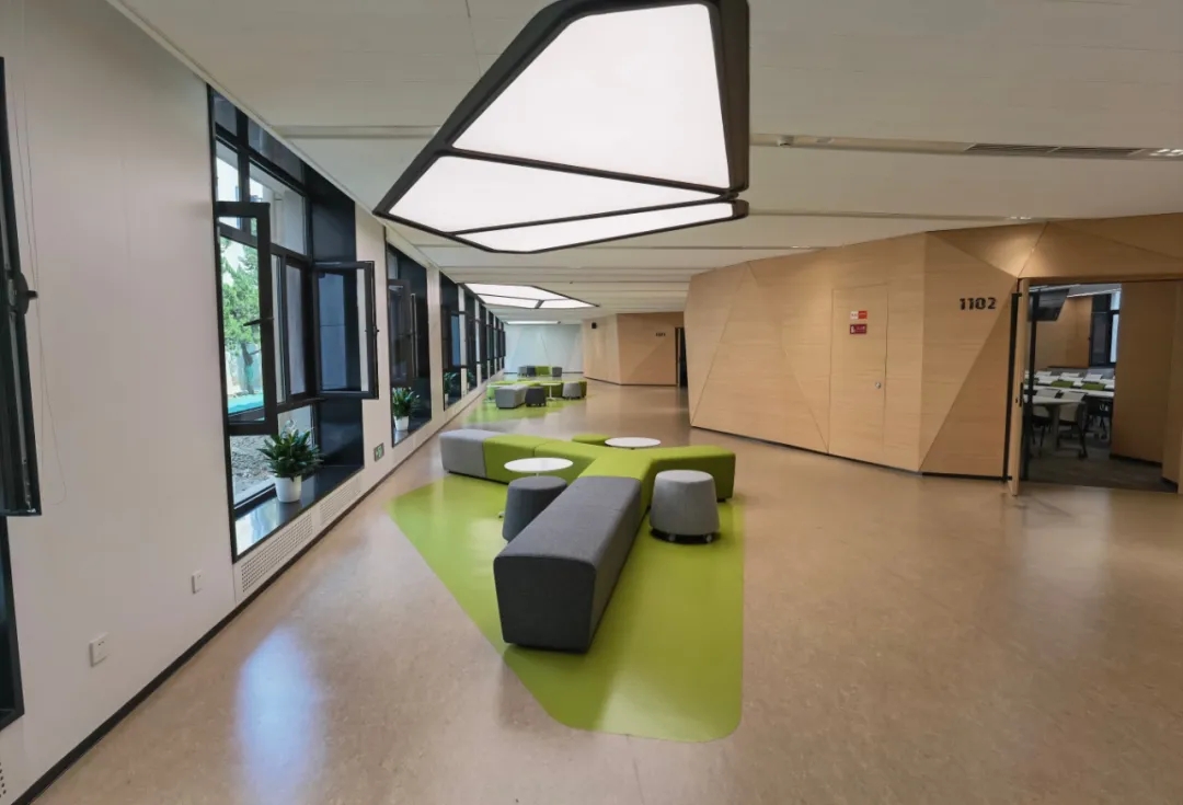 1642053639579042276.jpg 1642053639579042276.jpg